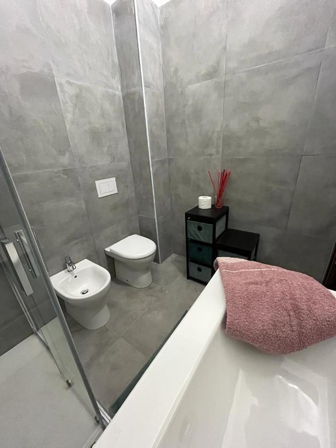 Appartamento Timeless Con Piscina E Tennis Valbrona Eksteriør billede